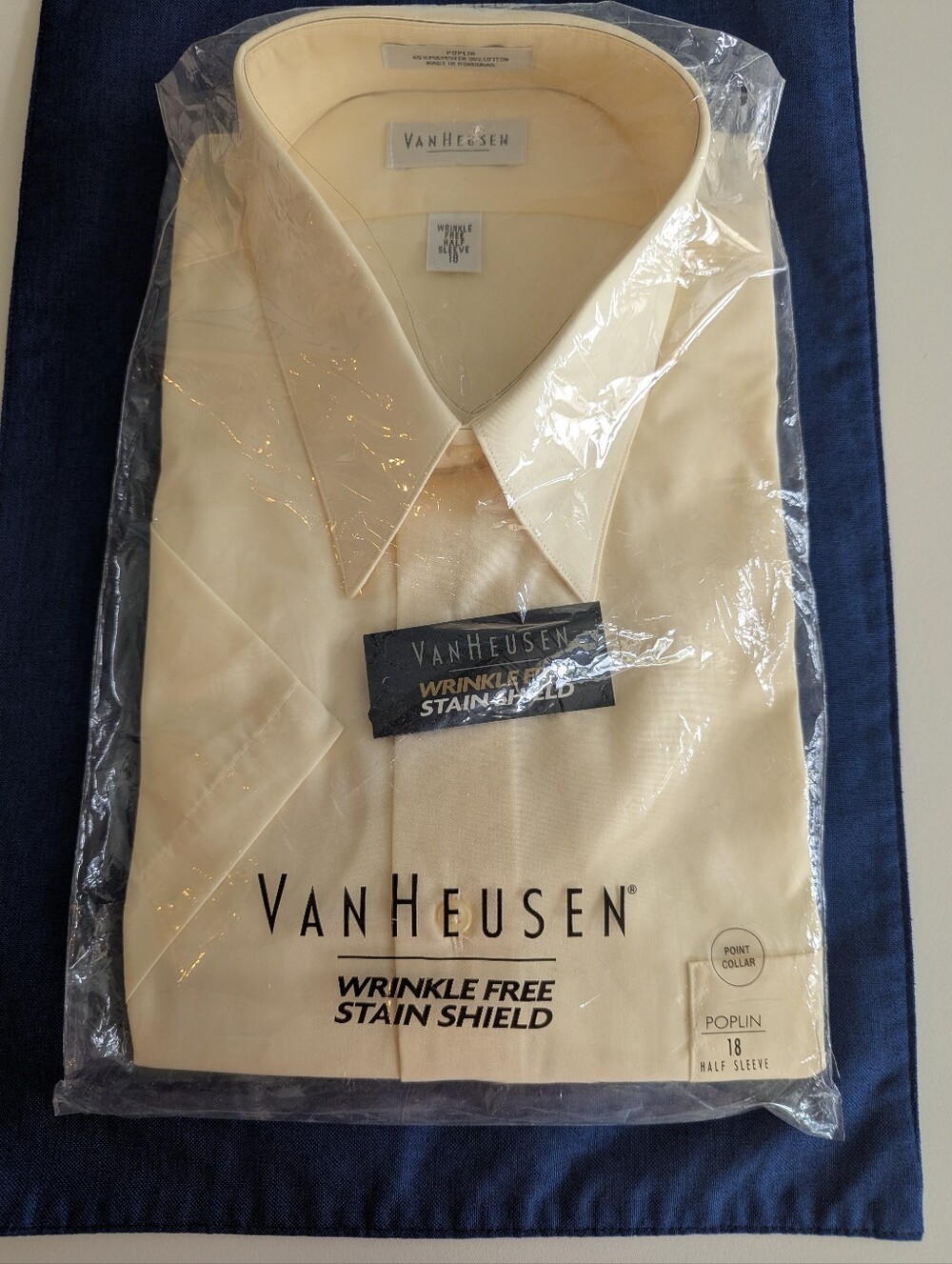 Van Heusen Men's Dress Shirt in Cream Half Sleeve Neck Size 18